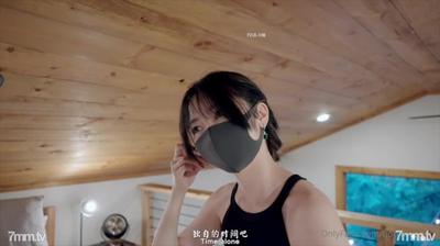 【中秋節特典】最新の超ホット香港ネットレッドトップ美少女▌HongKongDoll▌深い森の秘密の場所での出会い-昼から夜まで露天風呂1つ